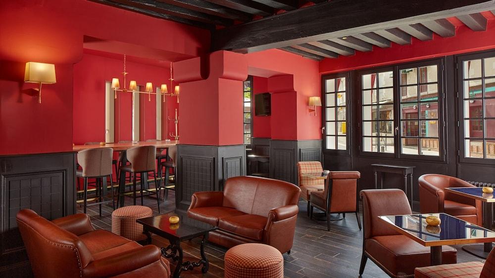 קור-שברני Relais Des Trois Chateaux Hotel-Restaurant - Teritoria מראה חיצוני תמונה