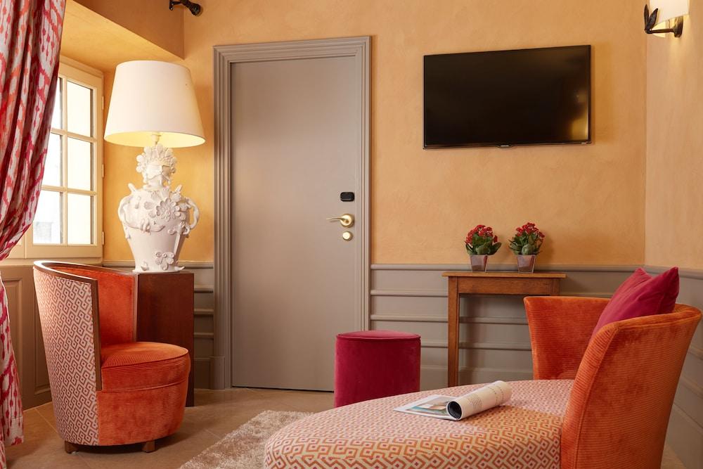 קור-שברני Relais Des Trois Chateaux Hotel-Restaurant - Teritoria מראה חיצוני תמונה