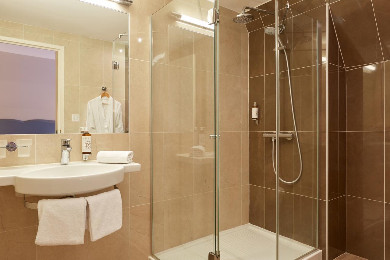 קור-שברני Relais Des Trois Chateaux Hotel-Restaurant - Teritoria מראה חיצוני תמונה